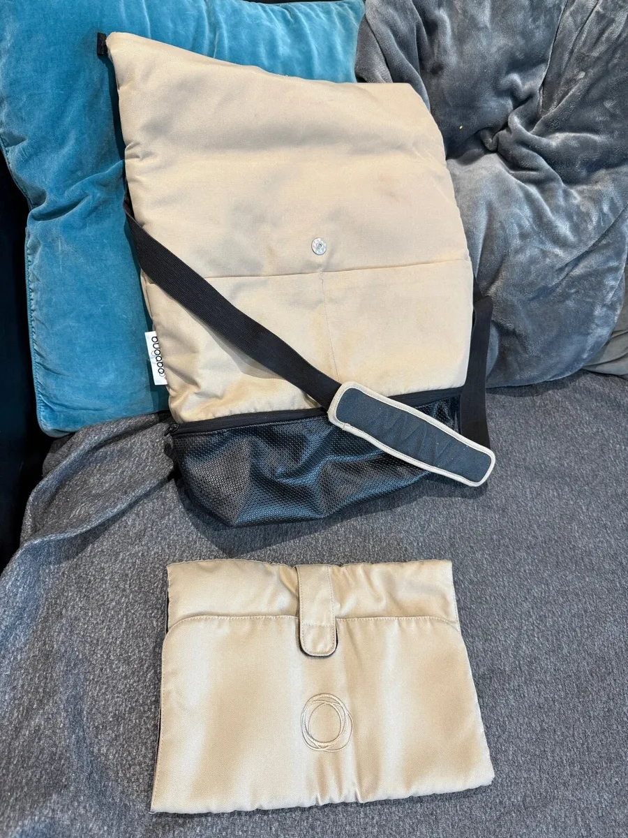Bugaboo changing bag in swords - Image 4