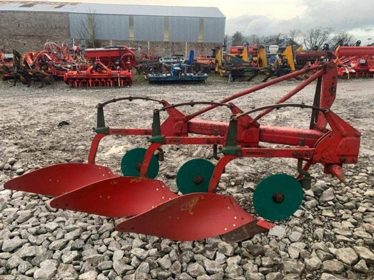 KVERNELAND 3 X 14" NO 8 AUTO RESET - Image 3