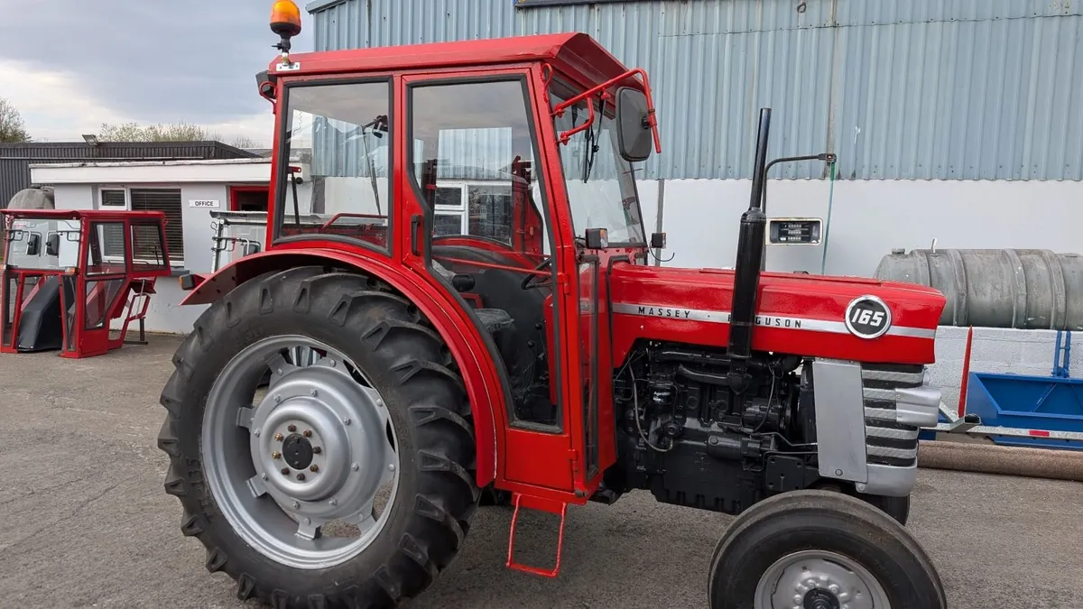 Massey Ferguson - Image 1