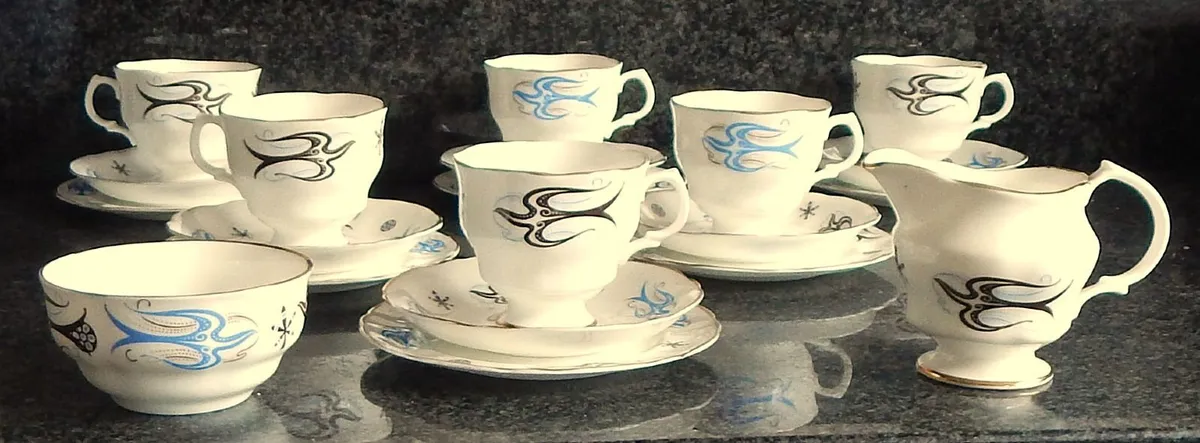 20 Pieces Vintage Arklow Pottery Tea Set - Image 2