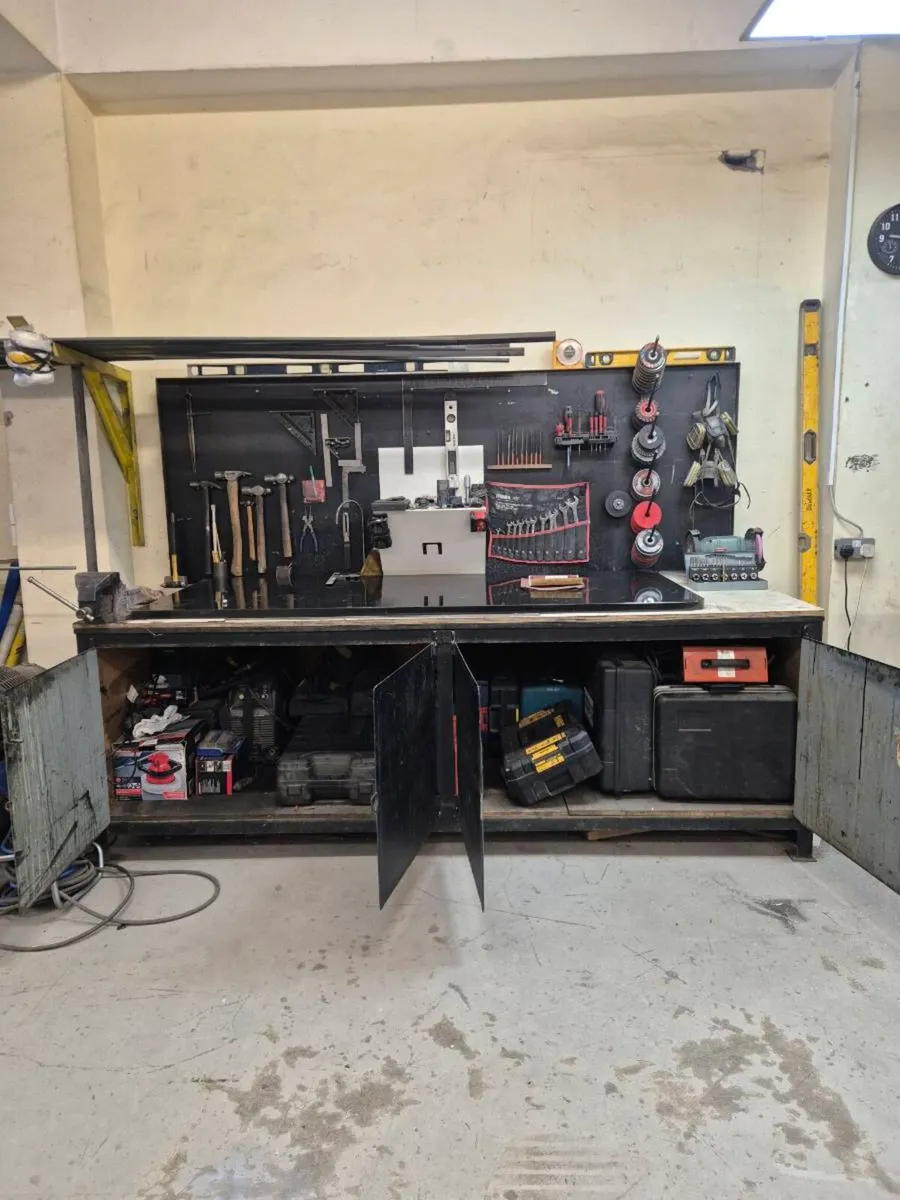 Work bench - Image 2