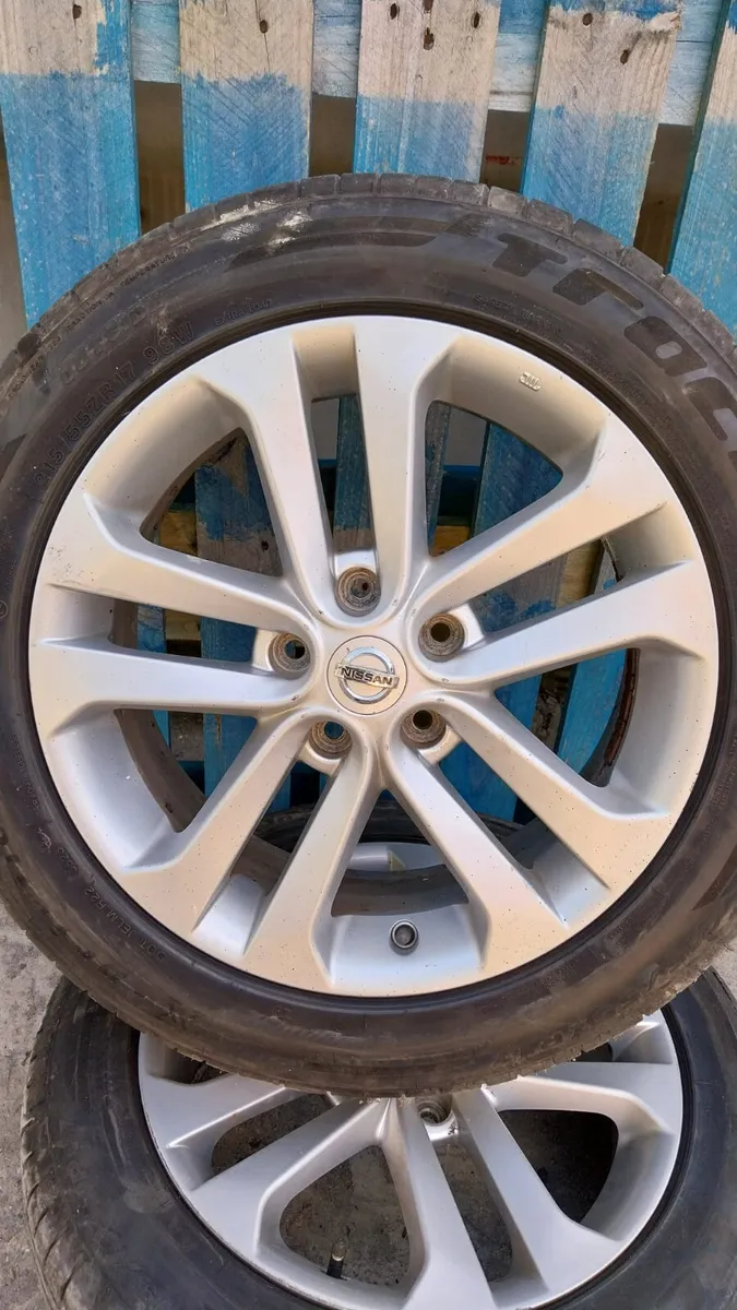2014 Nissan Juke 17" Alloy Wheels Set 215/55R17 - Image 3