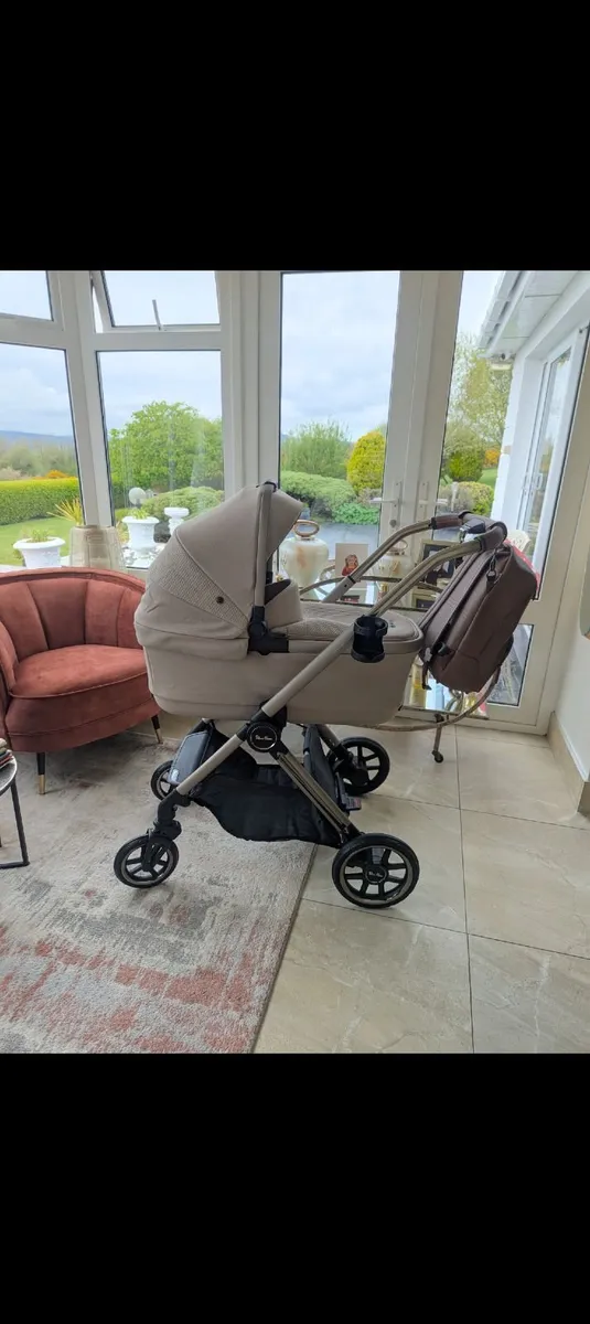 Silver Cross Reef 2 limited edition Travel system - Image 2