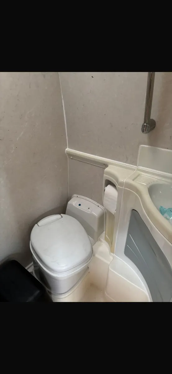 Camper van motor home - Image 4