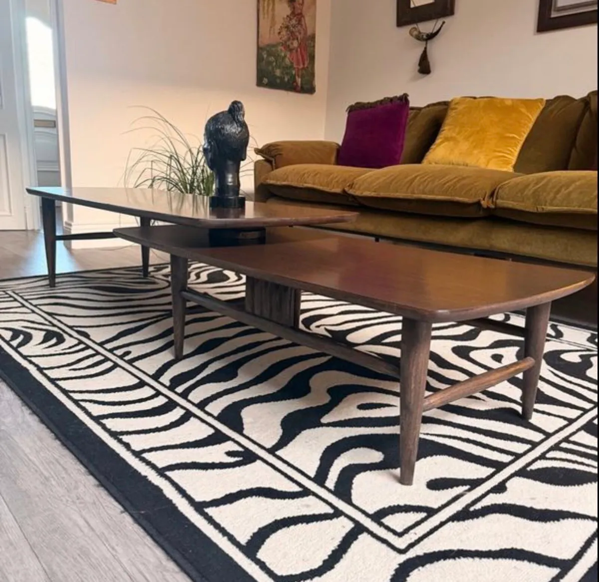 Mid Century Switchblade Extendable Coffee Table - Image 4