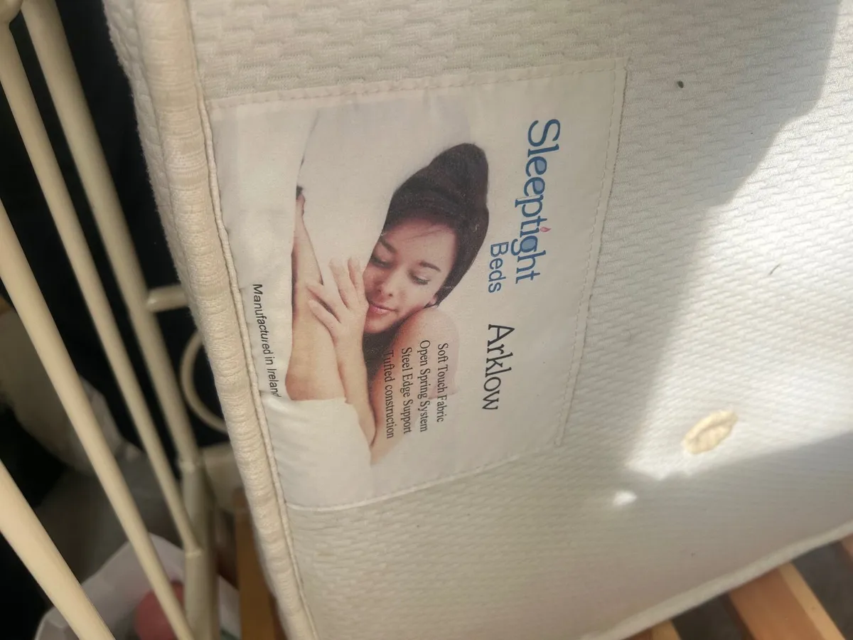 Single bed - Image 2