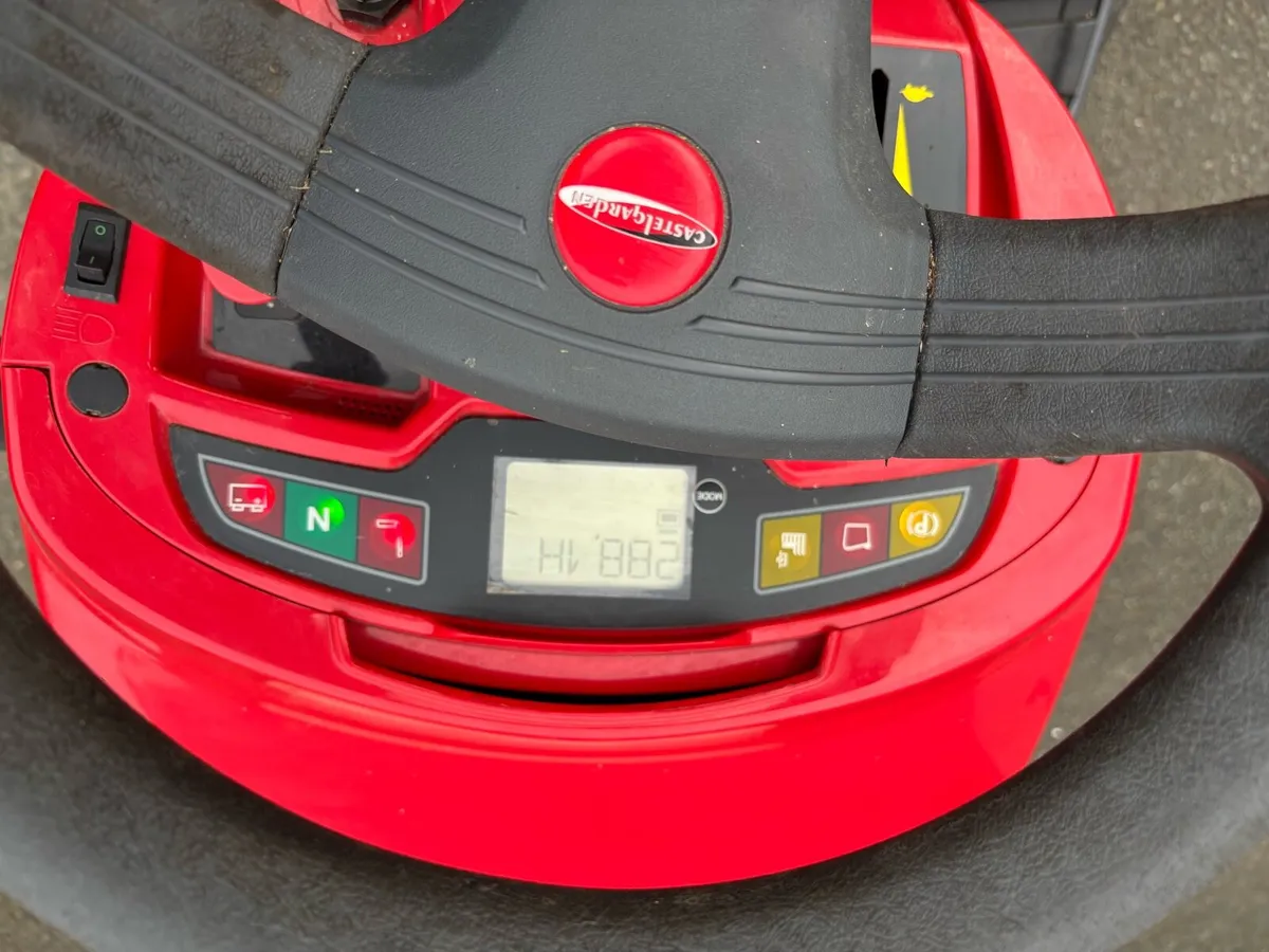 Castlegarden XT190HD Ride - On Mower - Image 4