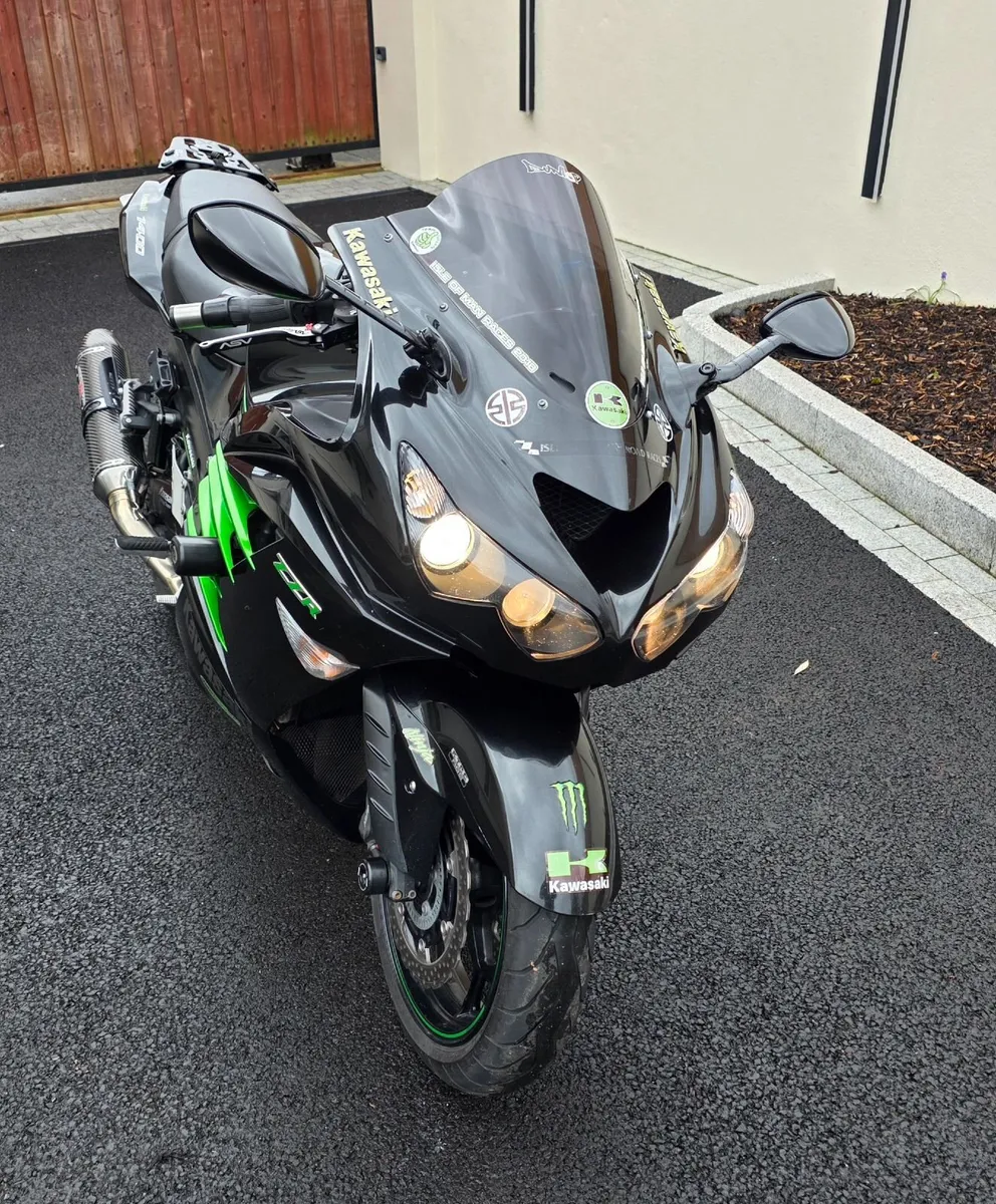 Kawasaki ZZR1400 for sale 2013 - Image 4