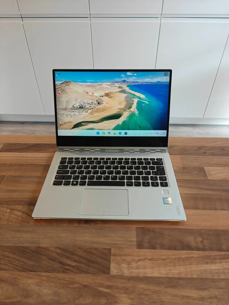 Lenovo Yoga 910 | i5 | 8GB | 256GB | 13.9" 4K - Image 1