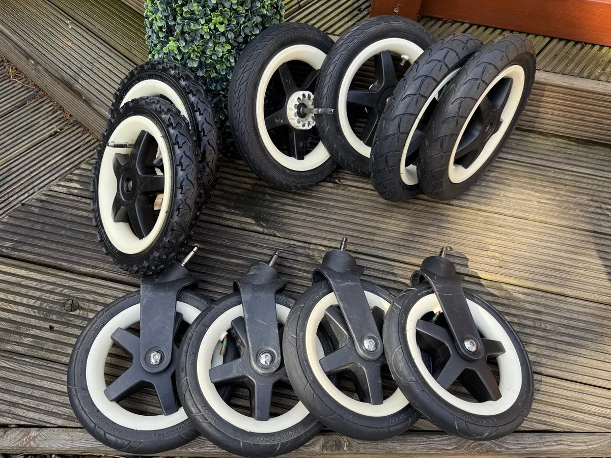 Bugaboo cameleon and Donkey Wheels in Swords - Image 4