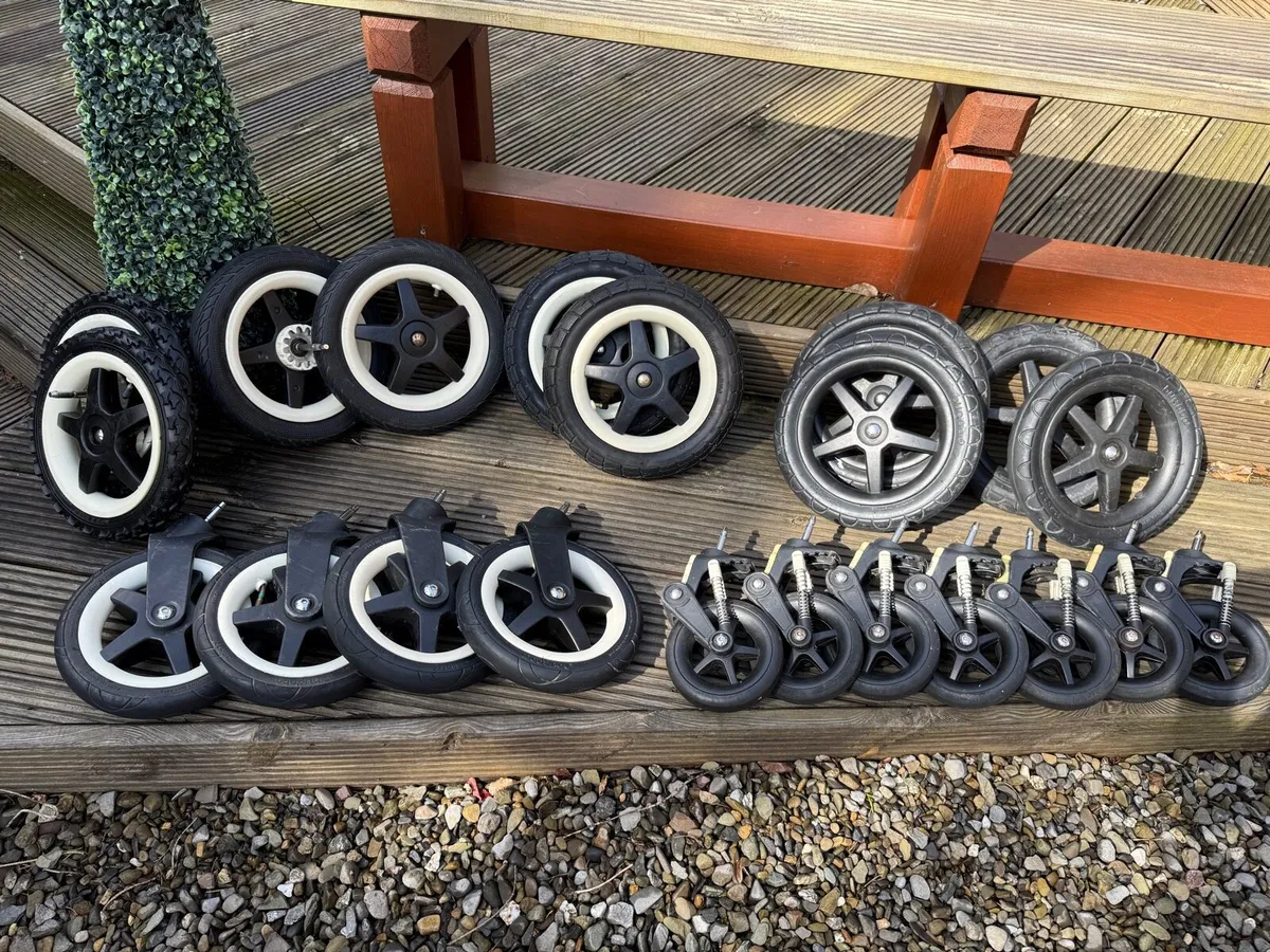 Bugaboo cameleon and Donkey Wheels in Swords - Image 1