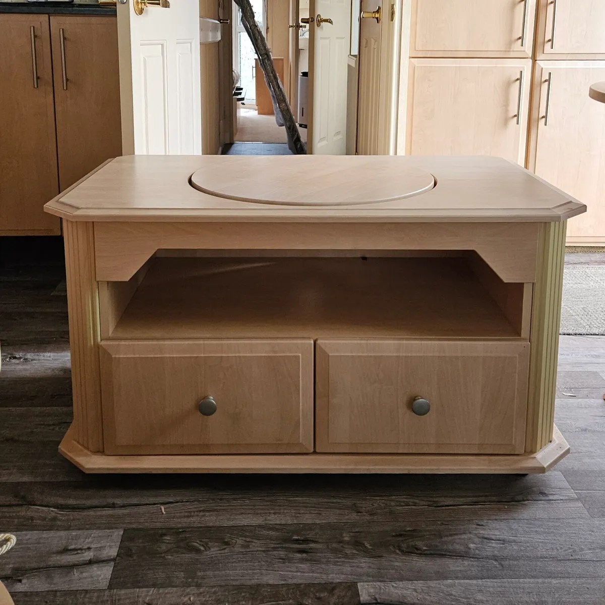 TV Unit / Cabinet - Image 1