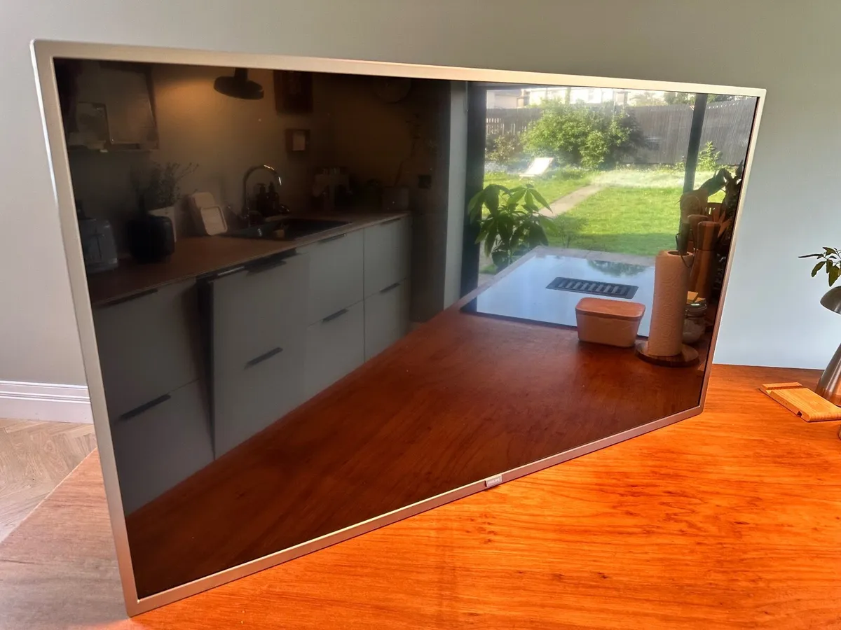 Philips Television - Image 1