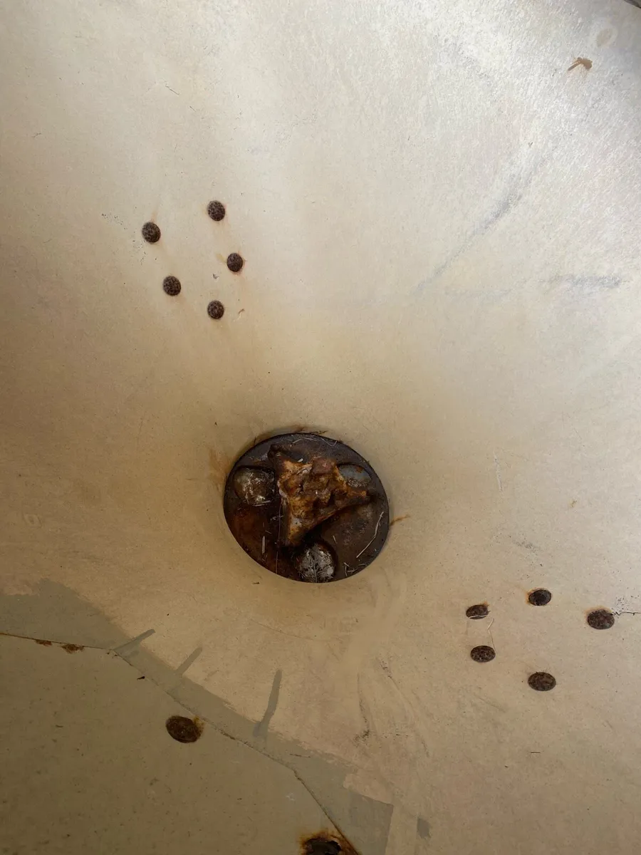 Vicon fertiliser spreader - Image 3