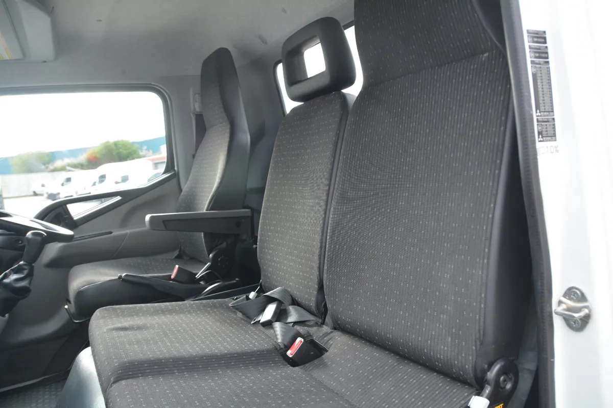 Mitsubishi Fuso CAR Licence HP - Leasing - Image 3