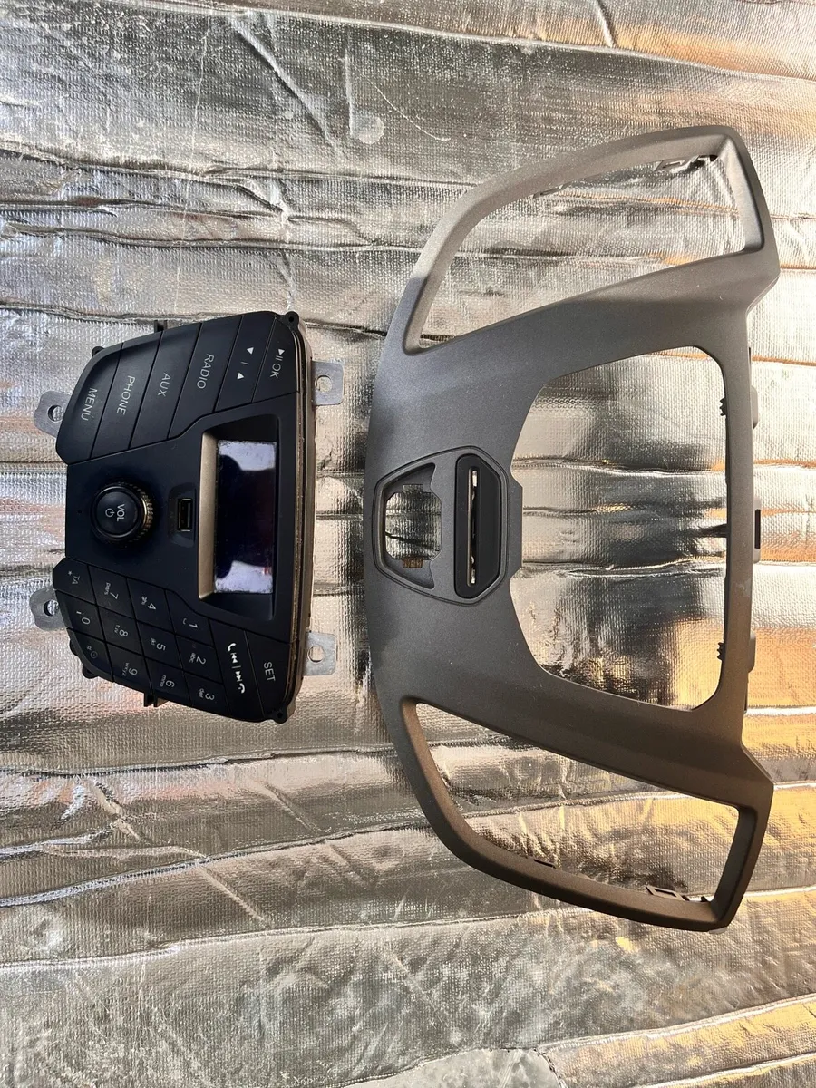 Ford transit 2016 radio and face - Image 2