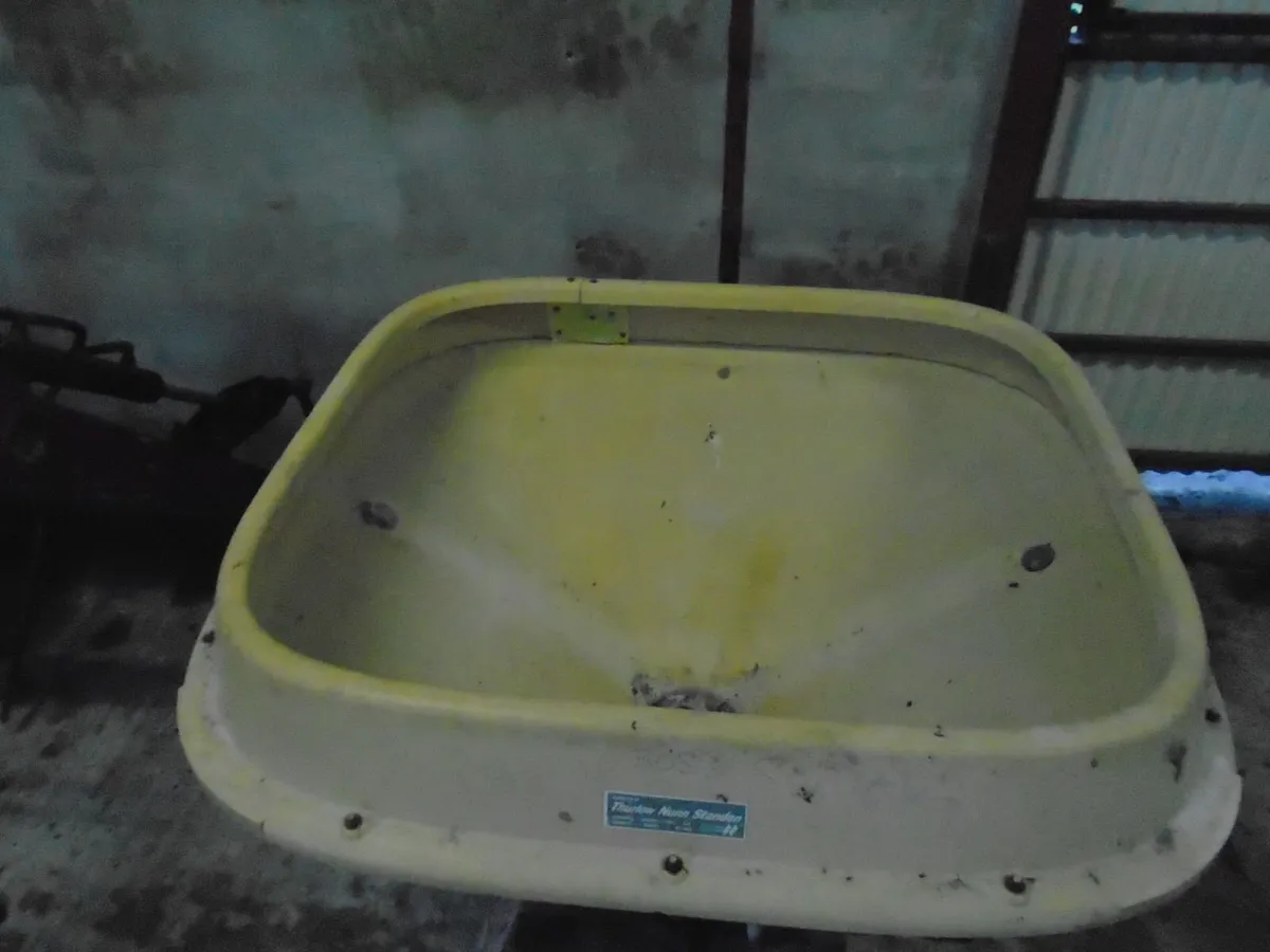 Vicon Fertilizer Spreader - Image 3