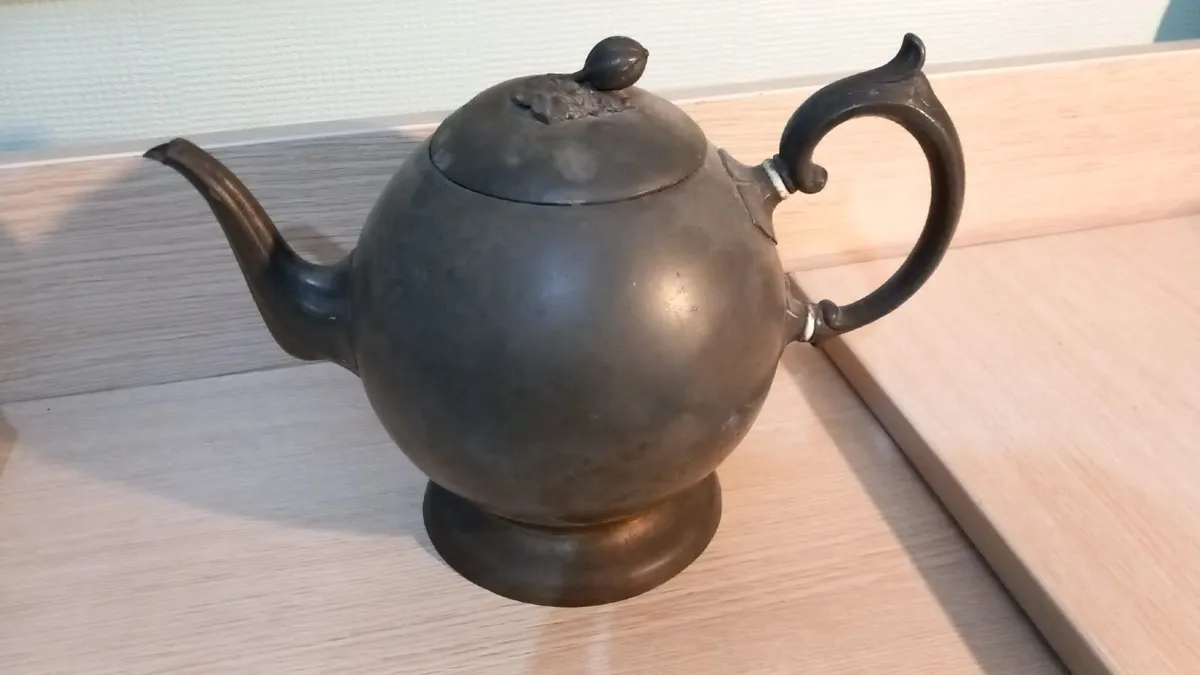 Antique Victorian Pewter Tea Pot, 150+ years old - Image 1