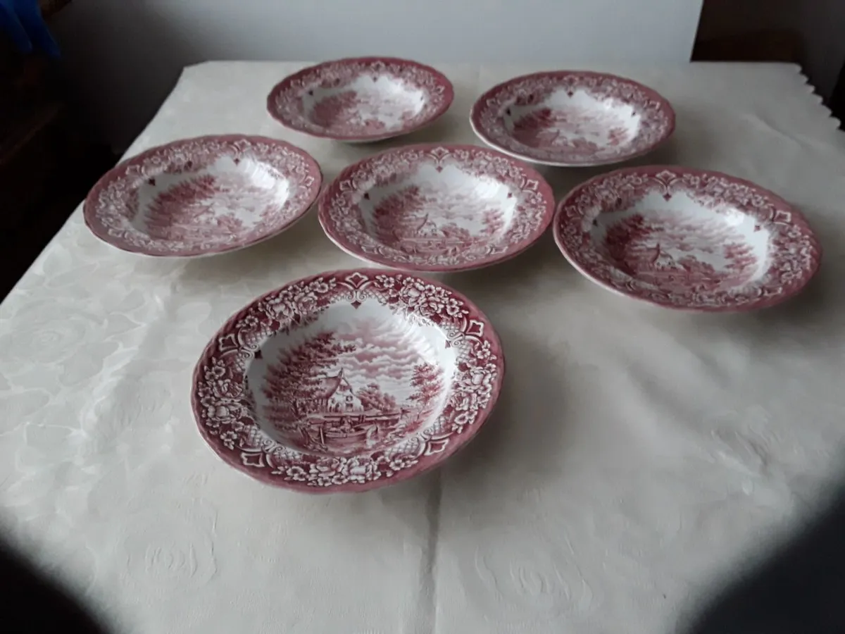 6 collectible stew or suitables bowls - Image 4