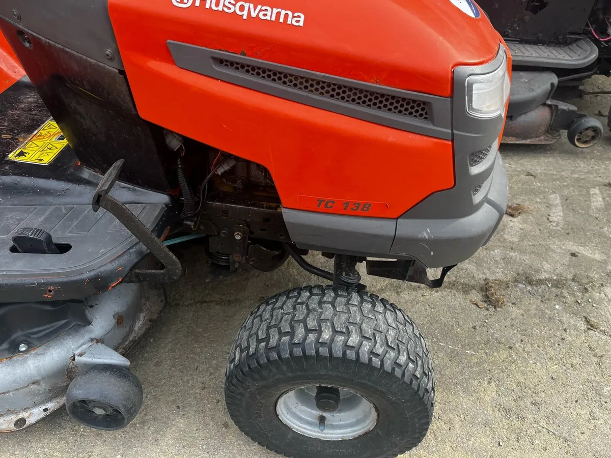 Husqvarna TC 138 ride on mower - Image 2