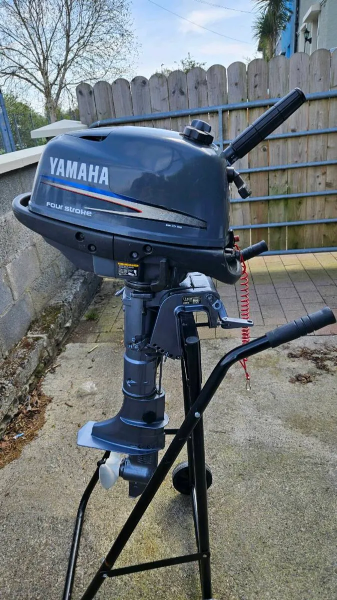 Outboard motor - Image 2