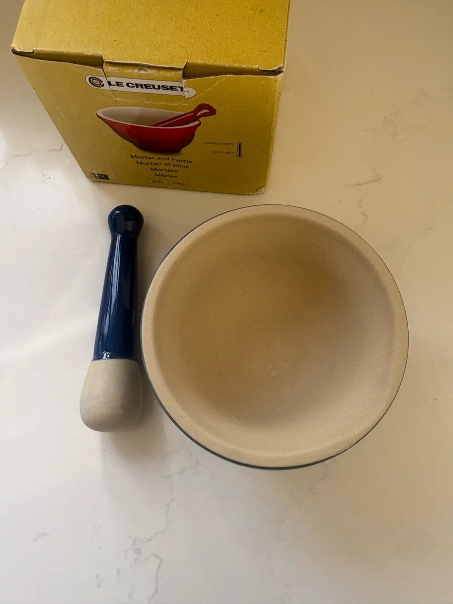 Le Creuset mortar and pestle - Image 2