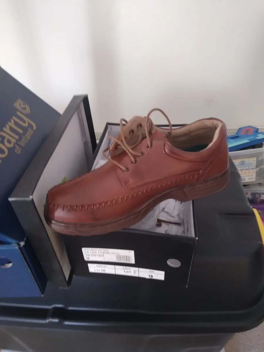 SHOES BRAND NEW - Image 3