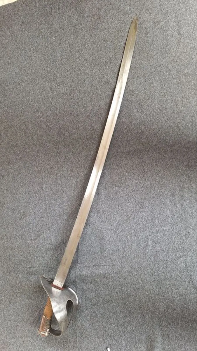 antique cavalry sword - Image 3