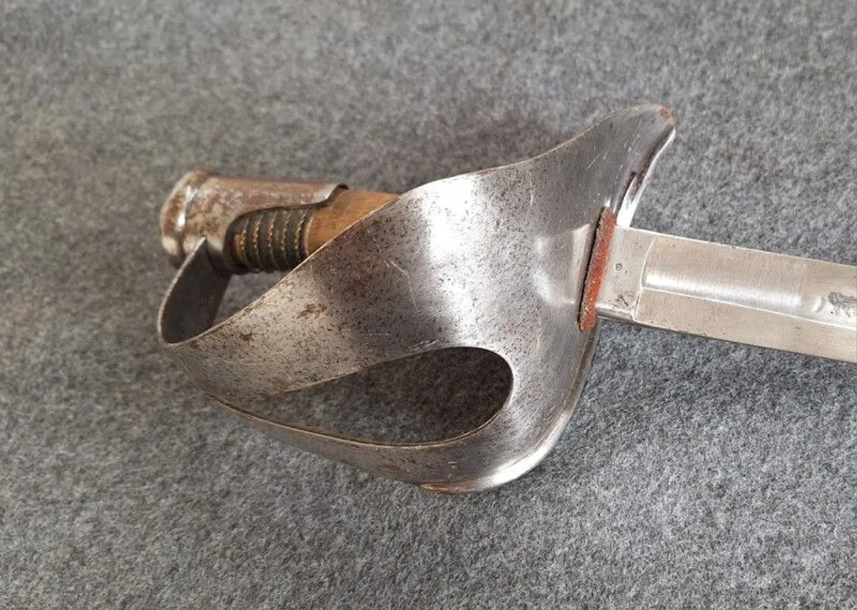 antique cavalry sword - Image 1