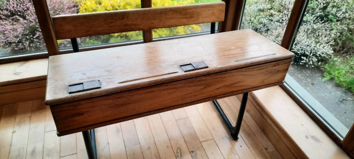 Old school bench - Image 1