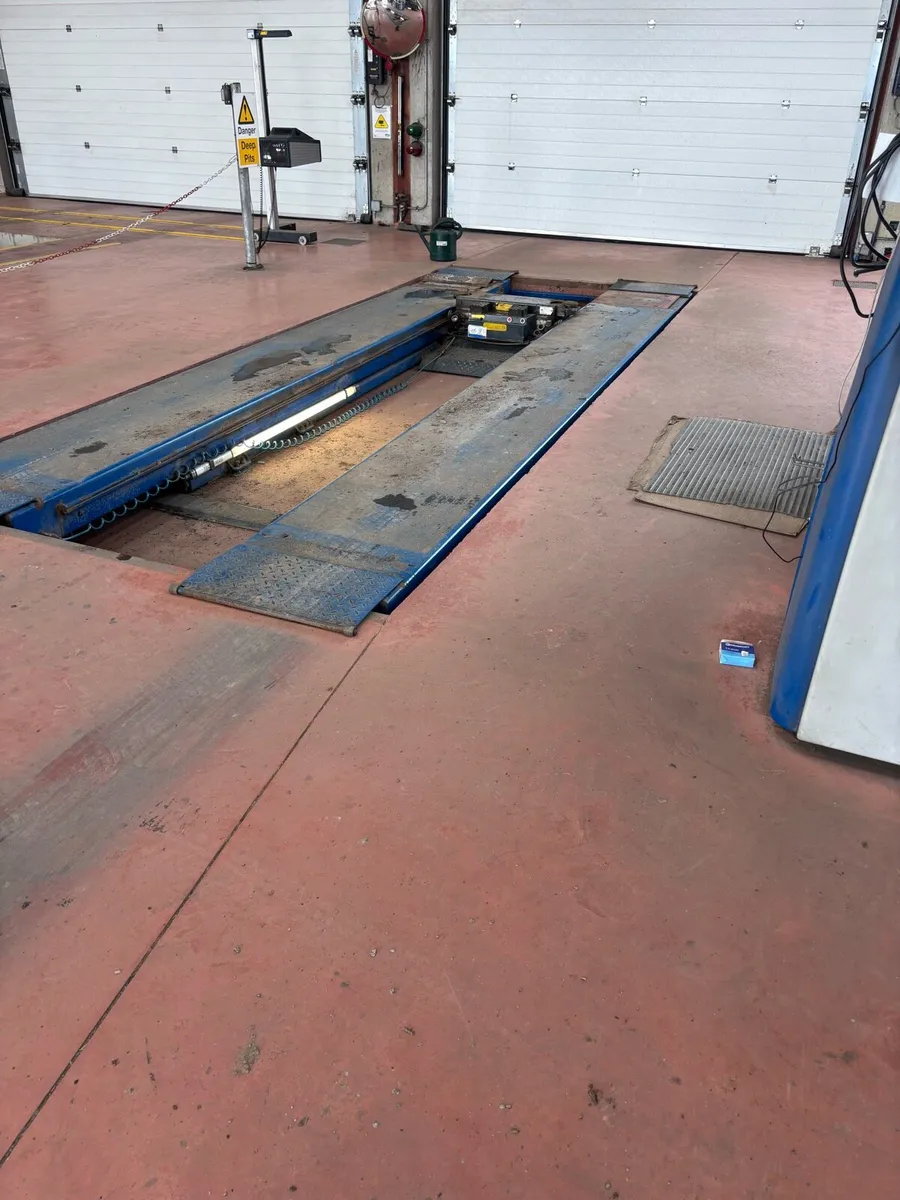 MAHA 4.7 tonne lift - Image 2