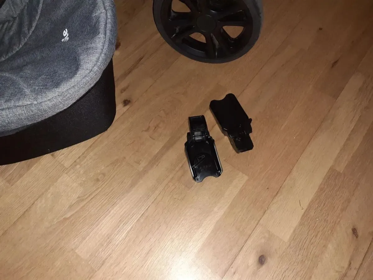 Buggy - Huge UV  Hood &  Car Seat Adapters - Image 4