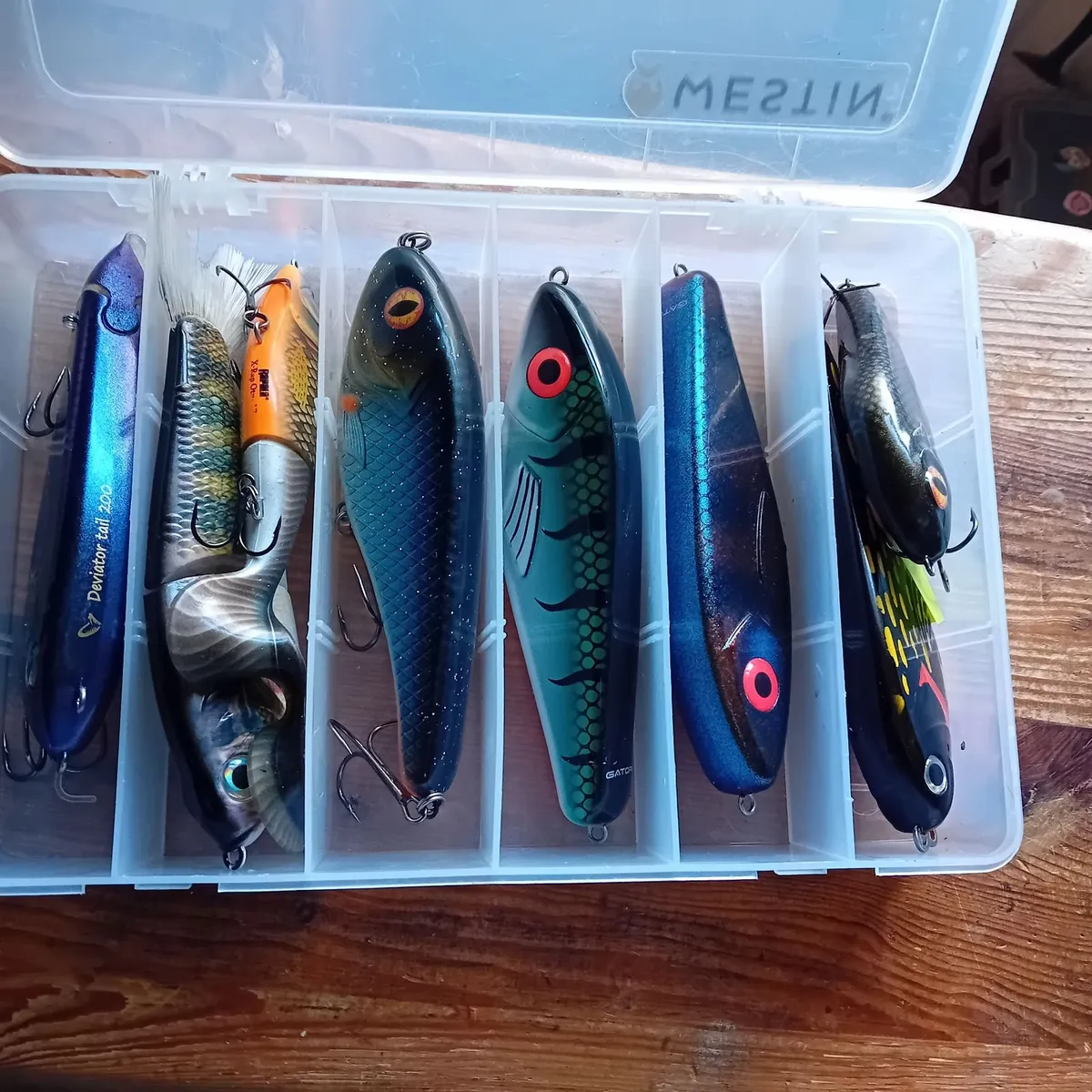 Box of Pike Jerkbaits .... - Image 3