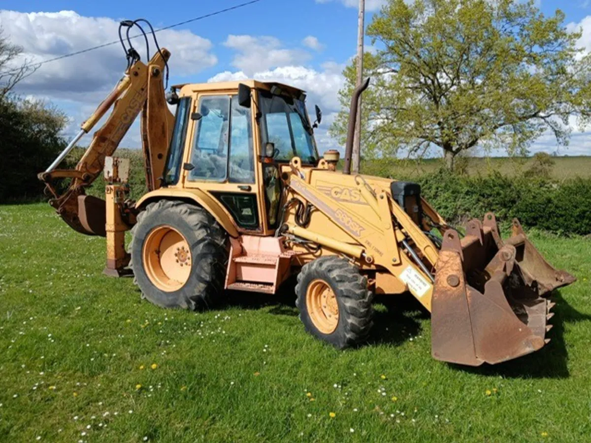 CASE 580SK 4WD BACKHOE : 11019204 - Image 1