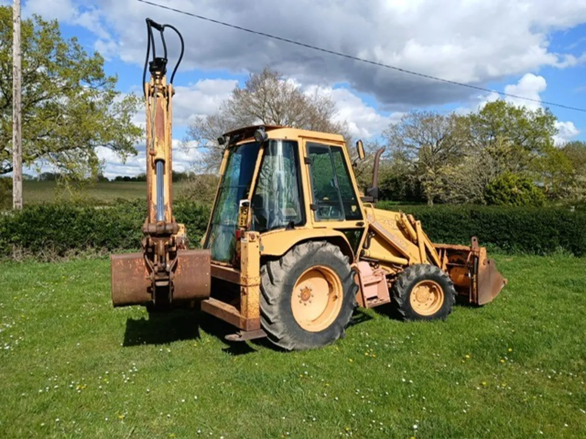 CASE 580SK 4WD BACKHOE : 11019204 - Image 4