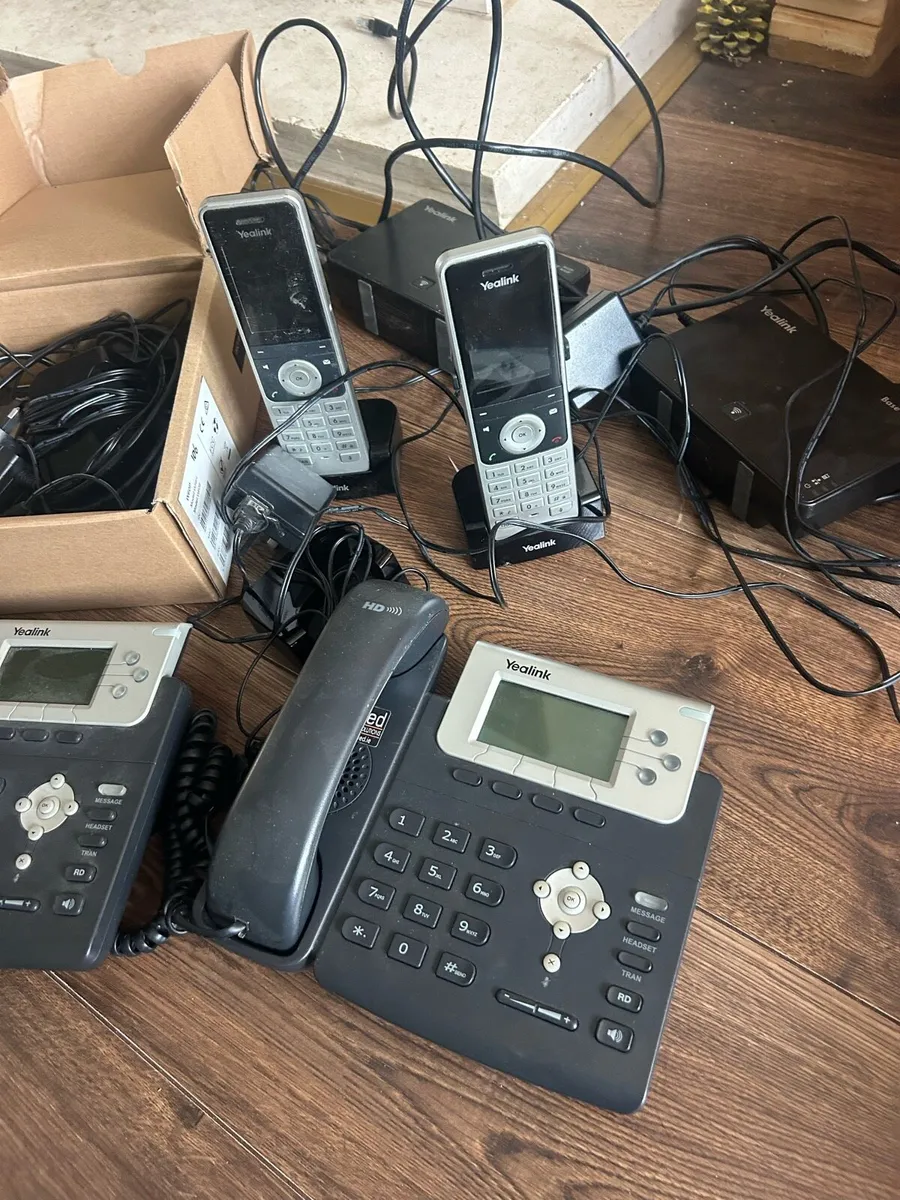 Yealink VOIP IP Phone System bundle - Image 1