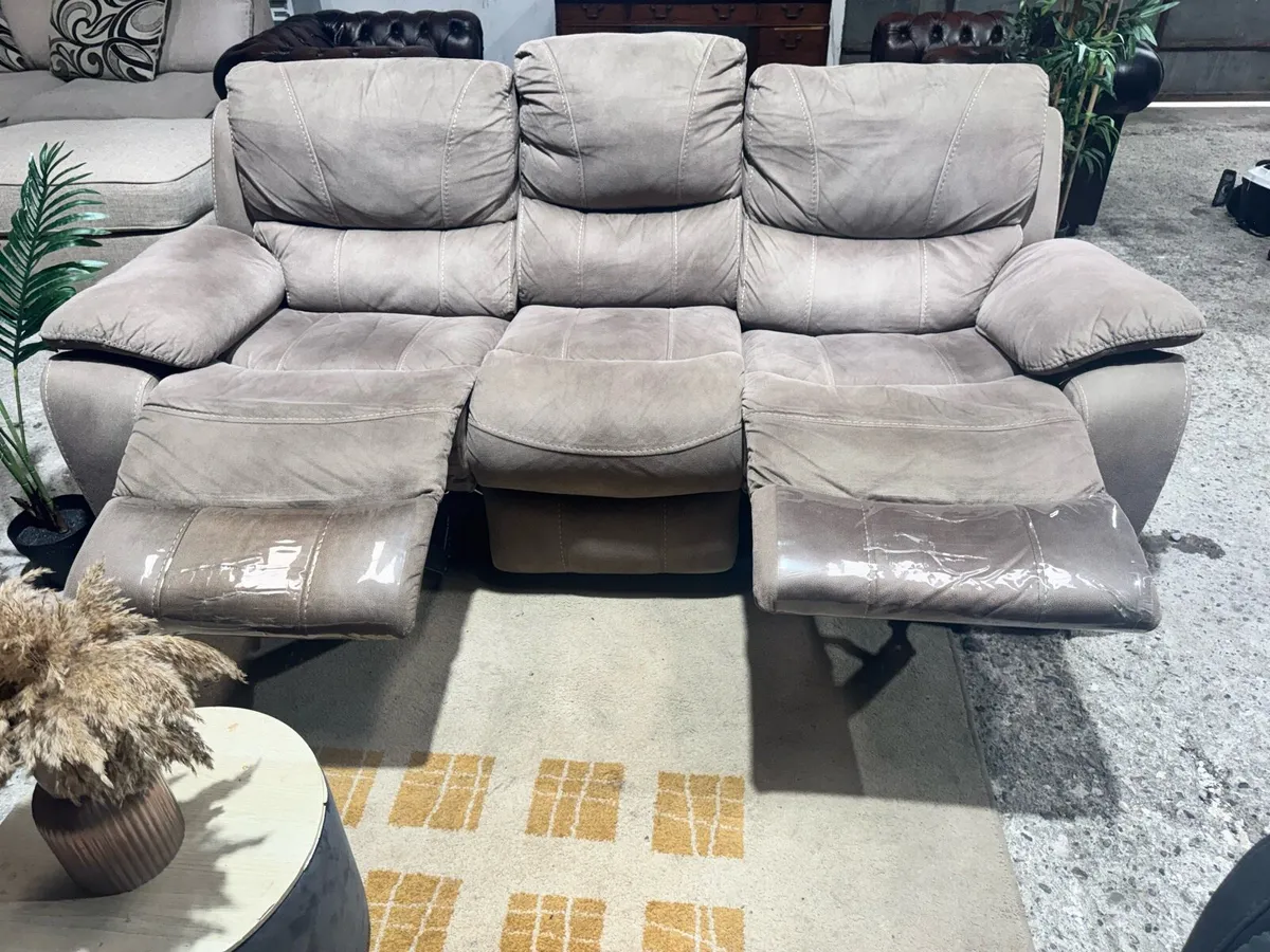 Ez Living 3+2 seater recliner suite - Image 4