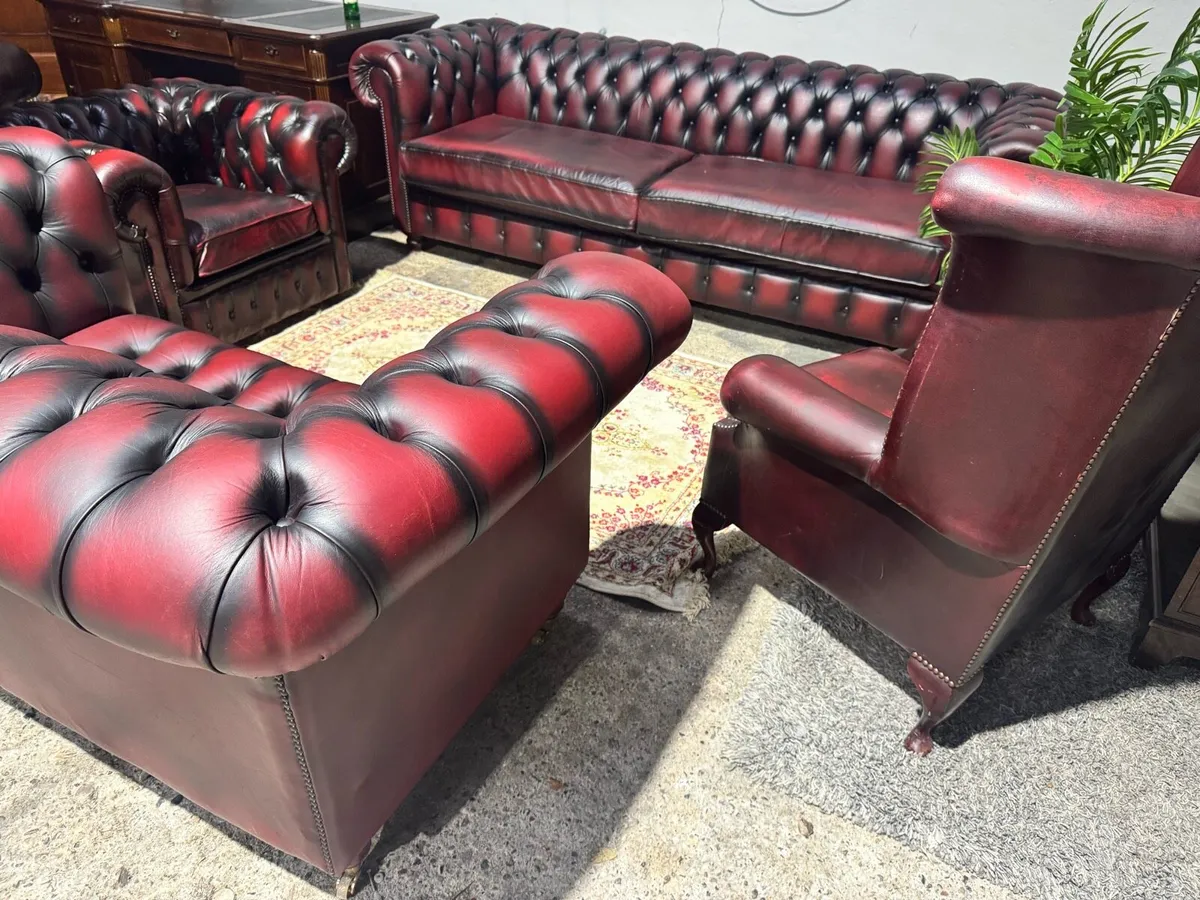 4+2+1+1 seater Chesterfield suite - Image 2