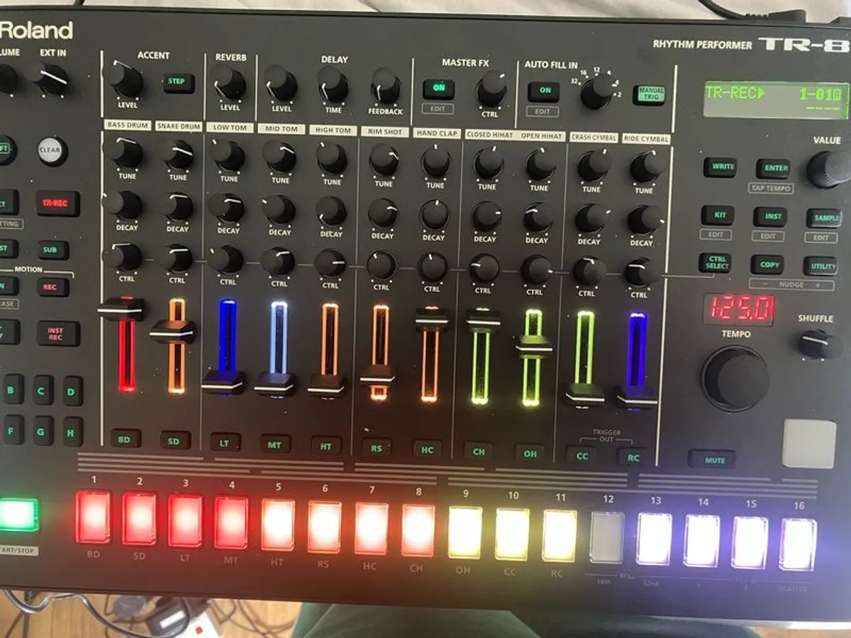 Roland Tr8S - Image 3