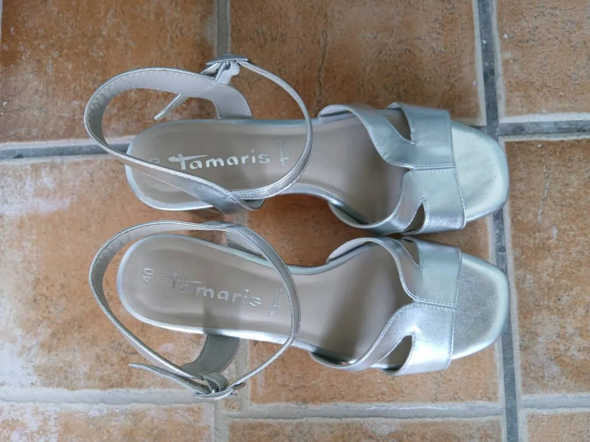 High Heels - Image 3