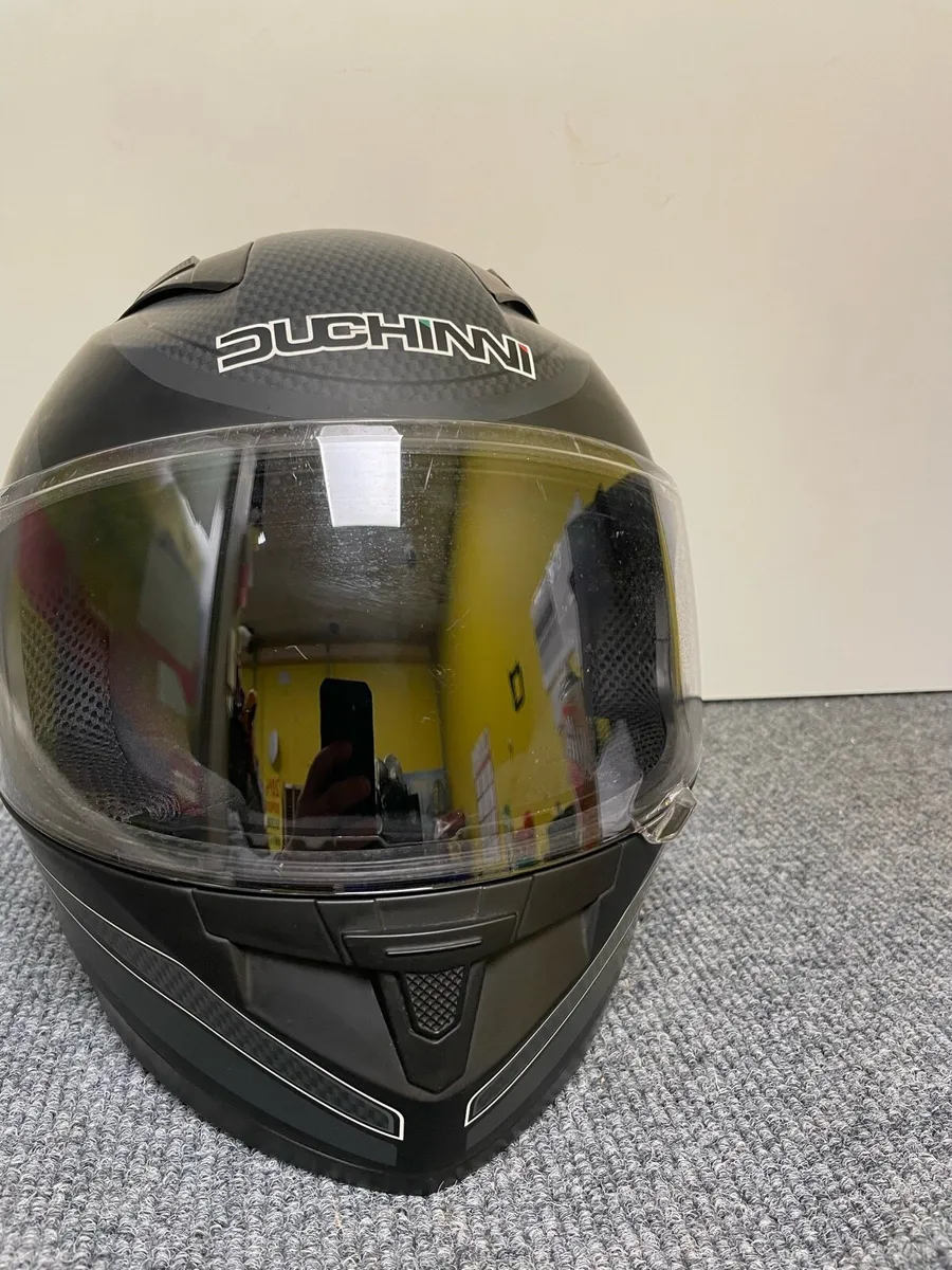 Duchinni Motorcycle Helmet - Image 3