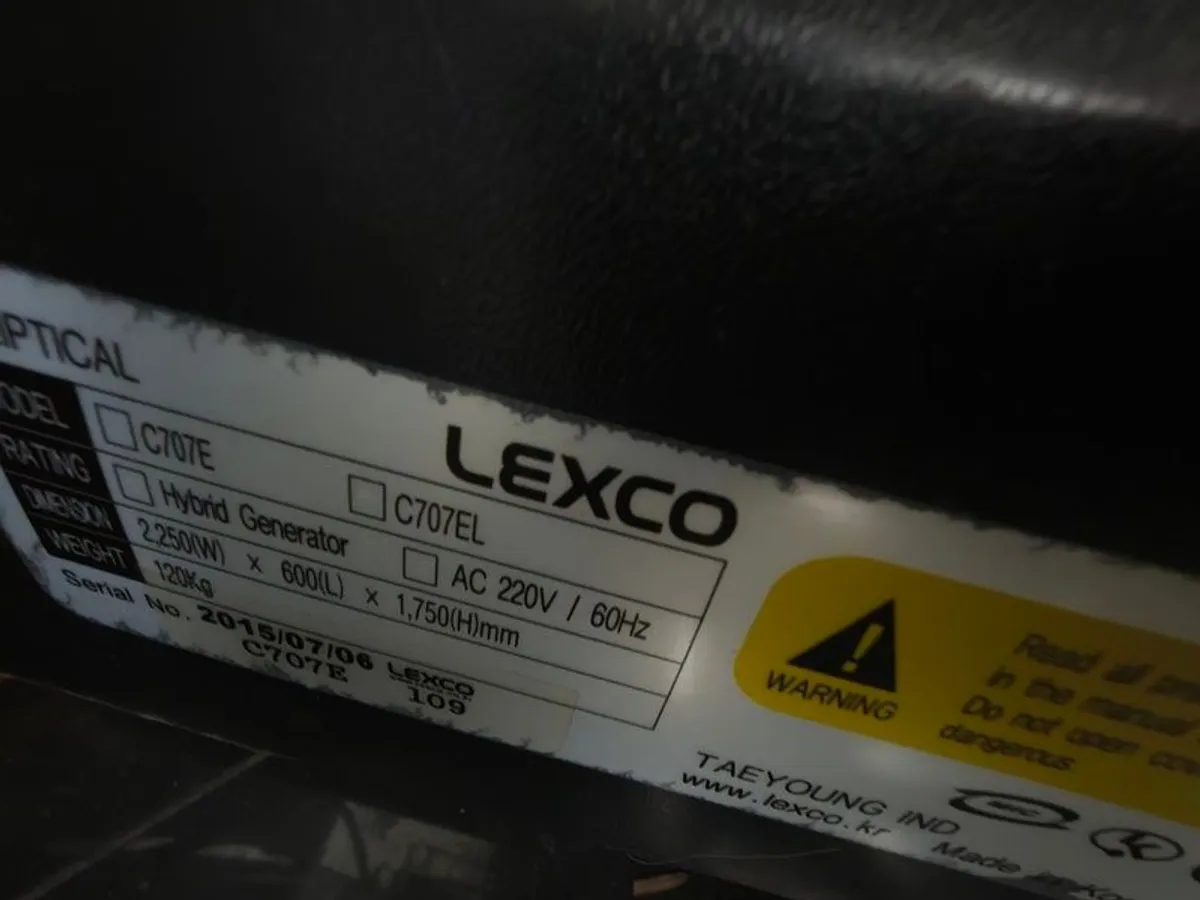 Lexco C707E Commercial Exercise Machine - Image 3