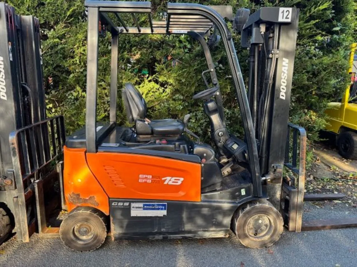 Doosan Forklifts - Image 4