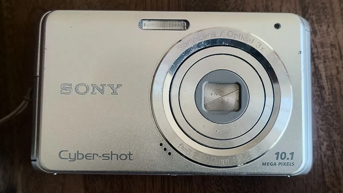 Compact digital camera Sony Cyber-shot DSC-W180. - Image 1