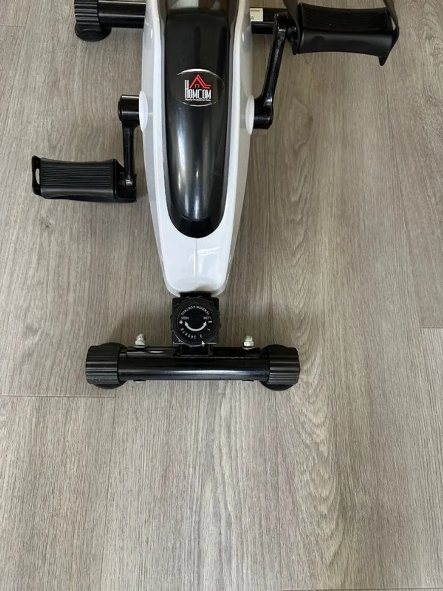 Pedal exercise machine - Image 4