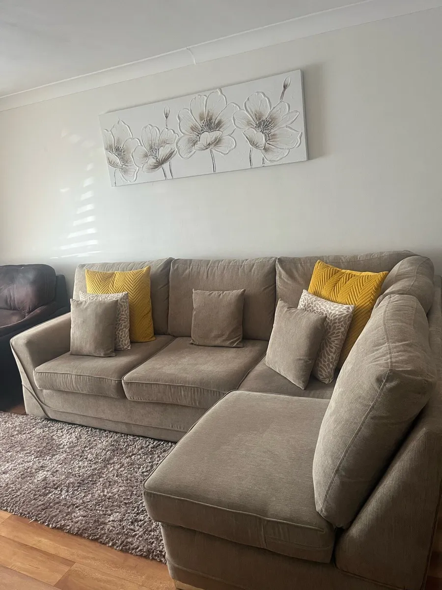 Corner Sofa - Image 1