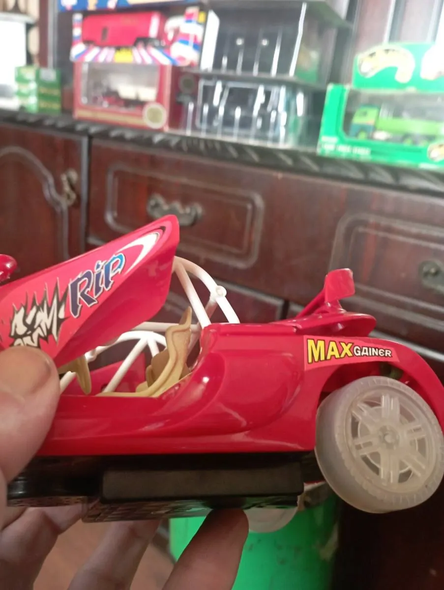 LITHT UP PLASTIC  CAR. - Image 4