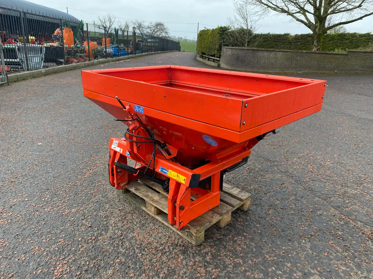 Kuhn MDS17.1 Fertiliser Spreader - Image 4