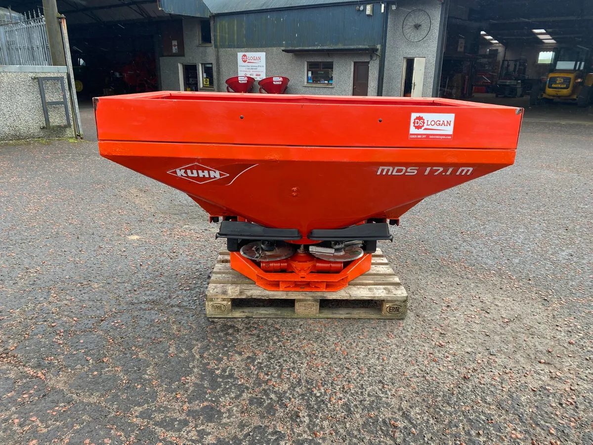 Kuhn MDS17.1 Fertiliser Spreader - Image 1