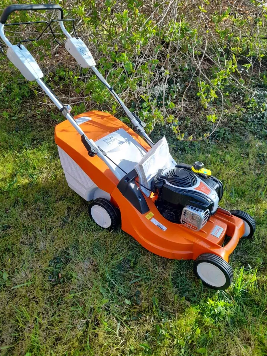 STIHL new mower used once 18"cut polmar body sp - Image 4